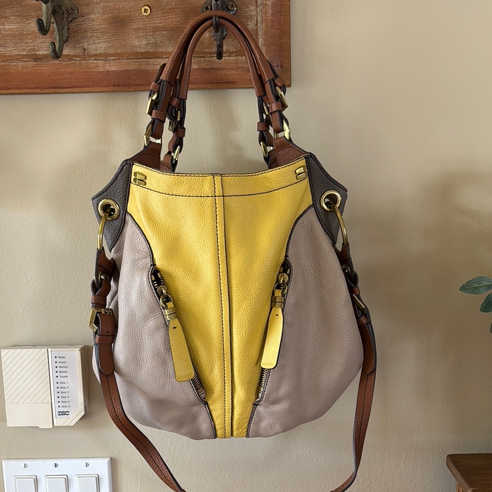 Or YANY Yellow and Tan Women's Bag. Adjustable straps.